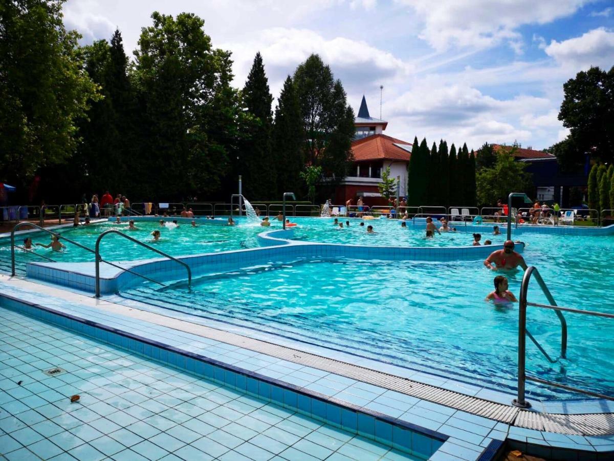 Veranda Apartman Nyíregyháza Exteriör bild