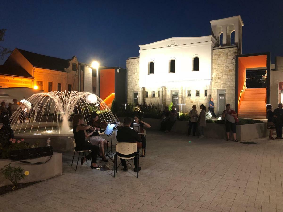 Veranda Apartman Nyíregyháza Exteriör bild